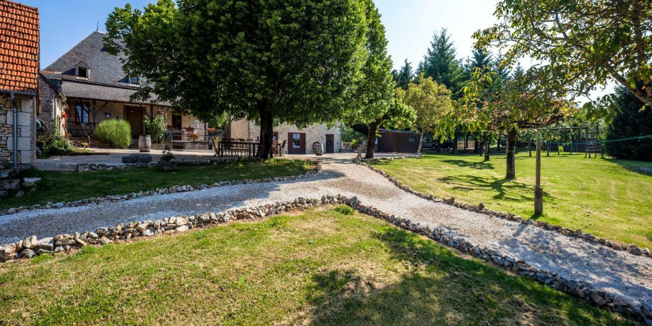 Chambres Et Table D'Hotes La Panacee Cuzance Екстериор снимка